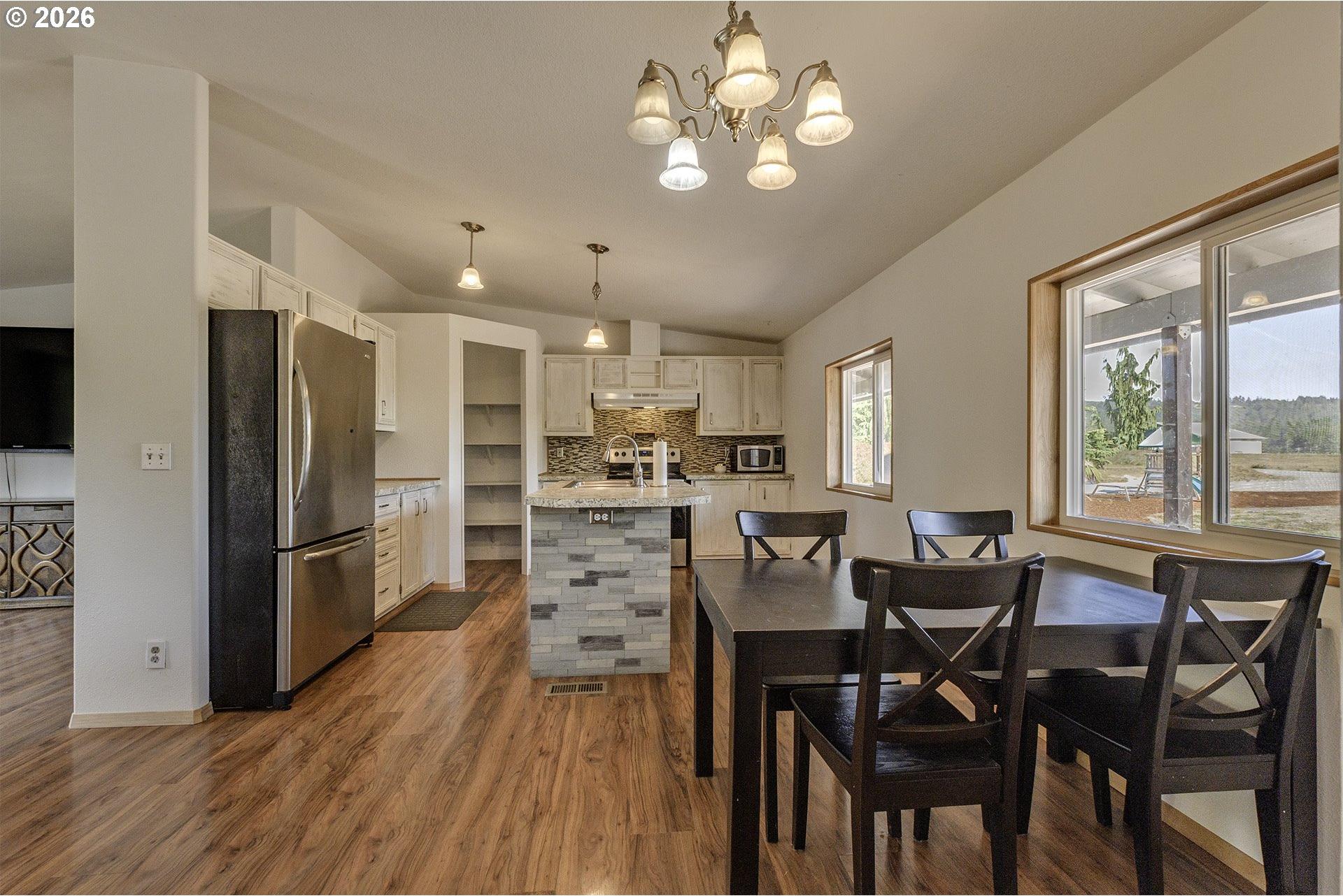 45360 Southwest Seghers Road Gaston, OR 97119 - Photo 4 of 37 Gallery Image 4