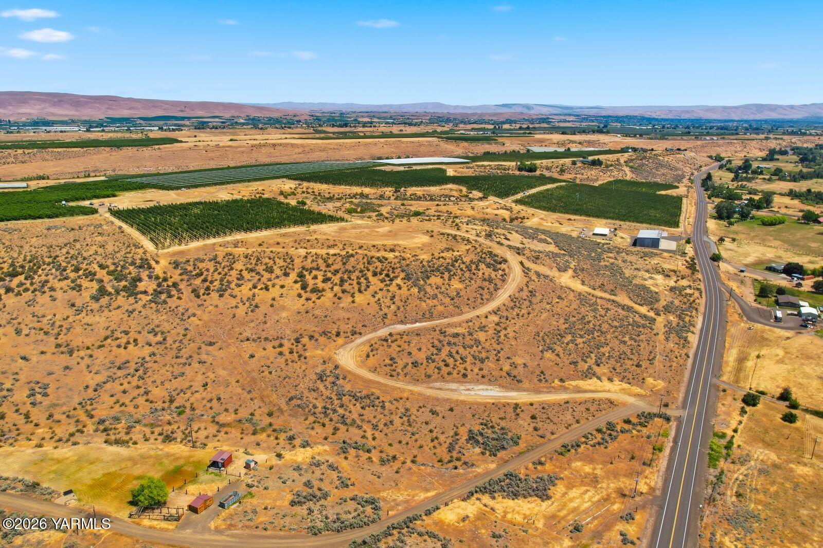 17011 Ahtanum Road Yakima, WA 98903 - Photo 4 of 16 4 Drone