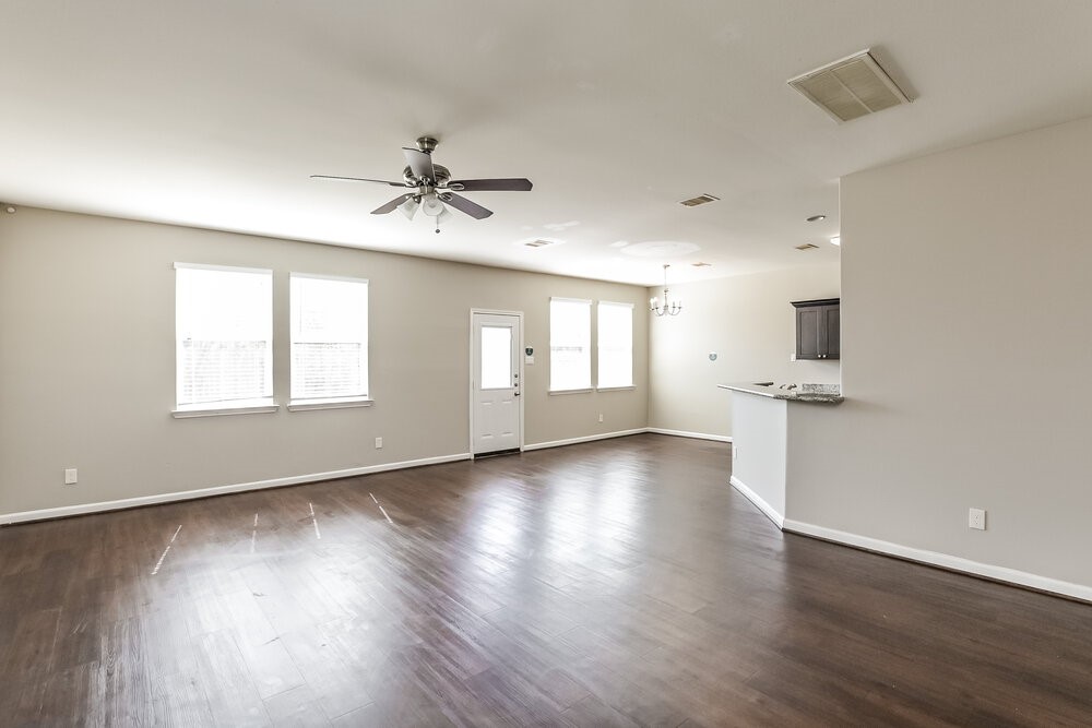 2622 Mesquite Ridge Drive Houston, TX 77073 - Photo 5 of 18