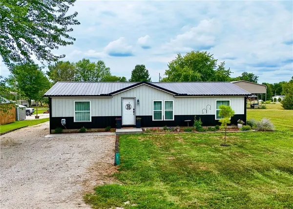 $320,000 | 21-26 Buckskin Drive, Linn Valley, KS 66040