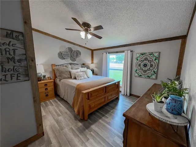 $350,000 | 21-26 Buckskin Drive, Linn Valley, KS 66040