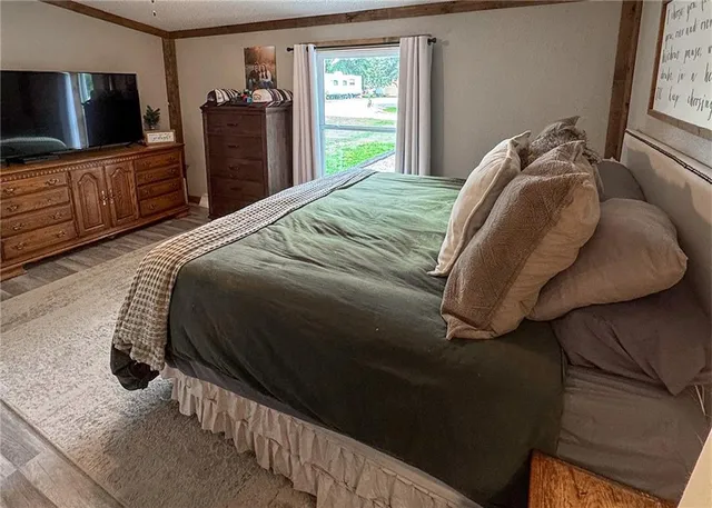 $350,000 | 21-26 Buckskin Drive, Linn Valley, KS 66040