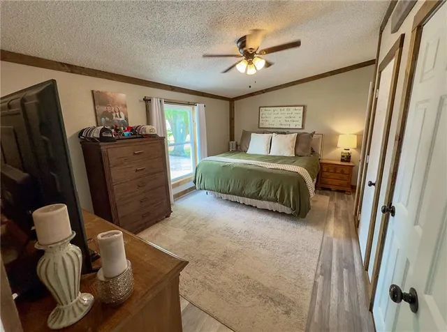 $350,000 | 21-26 Buckskin Drive, Linn Valley, KS 66040