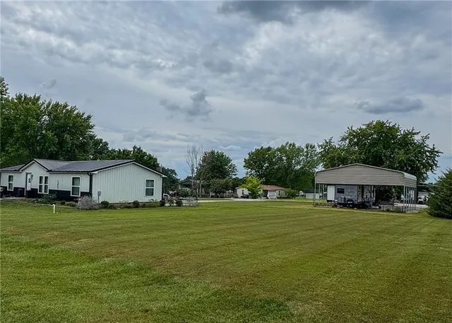 $350,000 | 21-26 Buckskin Drive, Linn Valley, KS 66040