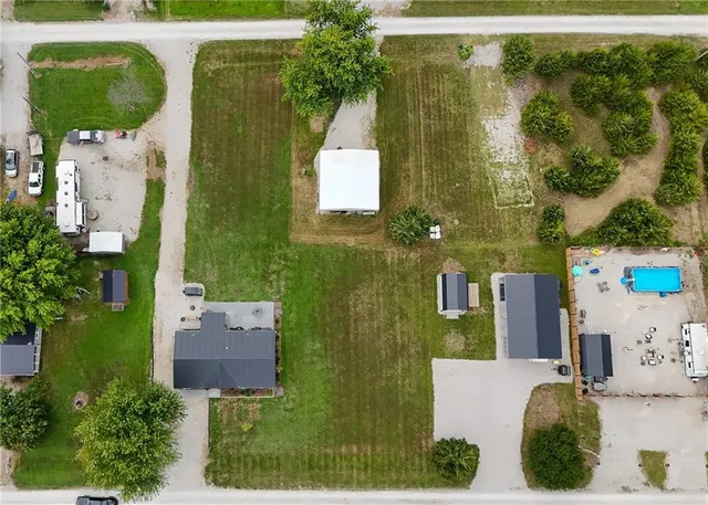 $350,000 | 21-26 Buckskin Drive, Linn Valley, KS 66040