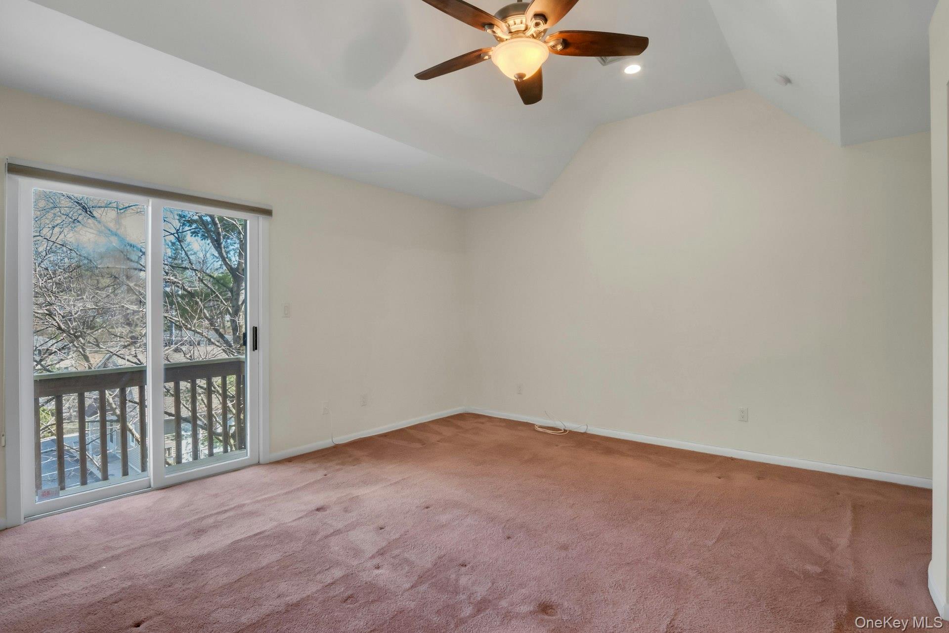 1 Spring Pond Drive, Unit 1 Ossining, NY 10562 - Photo 21 of 34 an empty room with a window