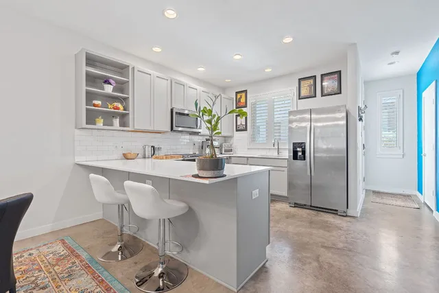 $2,300 | 801 North Bluff Drive, Unit 59, Austin, TX 78745