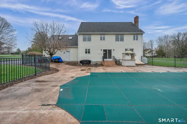 $794,900 | 14 Reservoir Drive, Wallingford, CT 06492