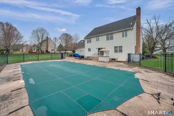 $794,900 | 14 Reservoir Drive, Wallingford, CT 06492