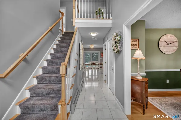 $794,900 | 14 Reservoir Drive, Wallingford, CT 06492