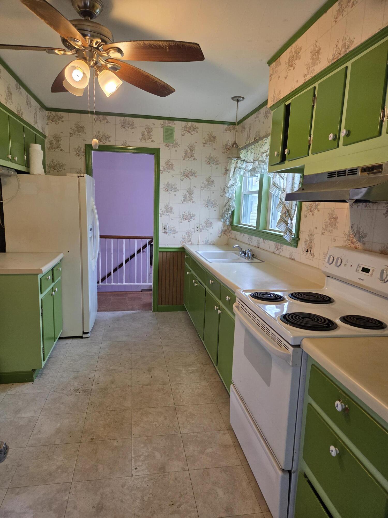 10 Maxwell Lane Bangor, ME 04401 - Photo 8 of 30 20260515_094508