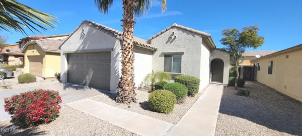 $1,895 | 1814 West Desert Hills Drive, San Tan Valley, AZ 85144