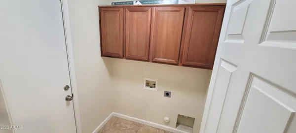 $1,895 | 1814 West Desert Hills Drive, San Tan Valley, AZ 85144