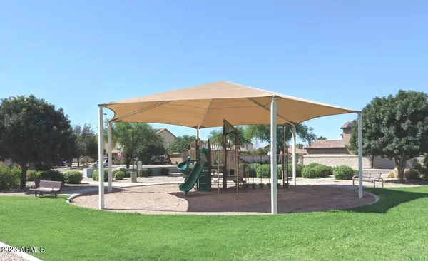$1,895 | 1814 West Desert Hills Drive, San Tan Valley, AZ 85144