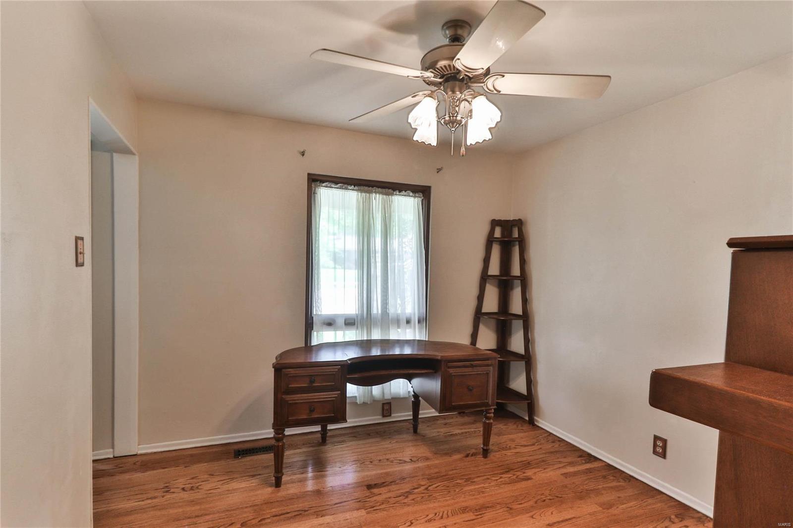 4911 Mattis Road St. Louis, MO 63128 - Photo 3 of 28 Gallery Image 3