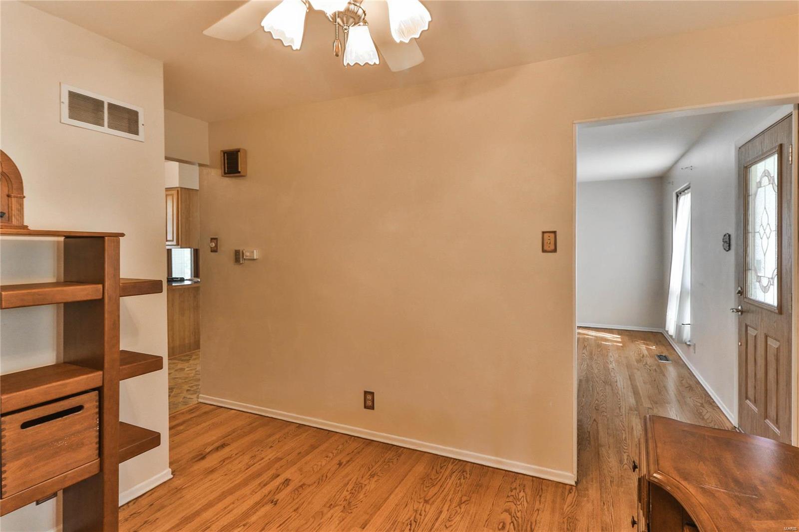 4911 Mattis Road St. Louis, MO 63128 - Photo 4 of 28 Gallery Image 4