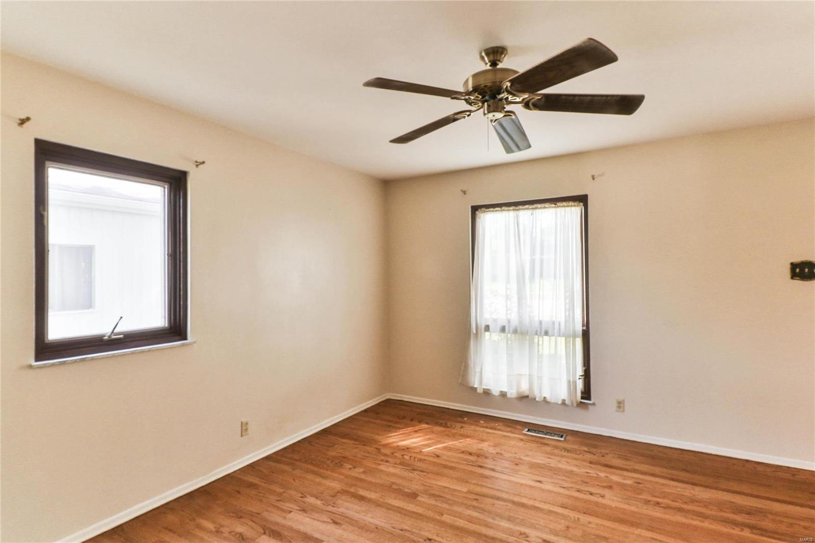 4911 Mattis Road St. Louis, MO 63128 - Photo 6 of 28 Gallery Image 6