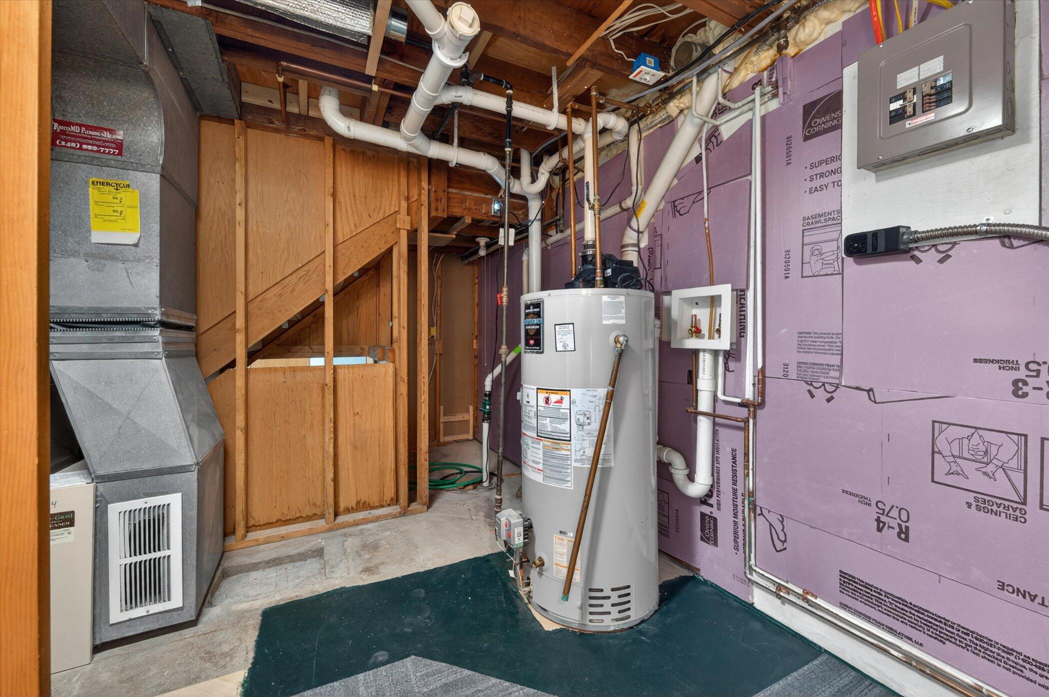 900 Pomona Road Ann Arbor, MI 48103 - Photo 35 of 60 35-900-Pomona-Rd-WindowStill