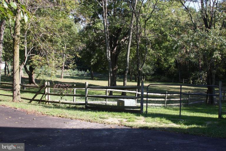3235 Level Road Churchville, MD 21028 - Photo 17 of 30 Side yard