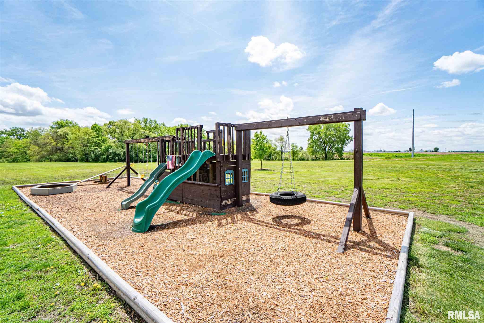 150 California Road Pekin, IL 61554 - Photo 8 of 35