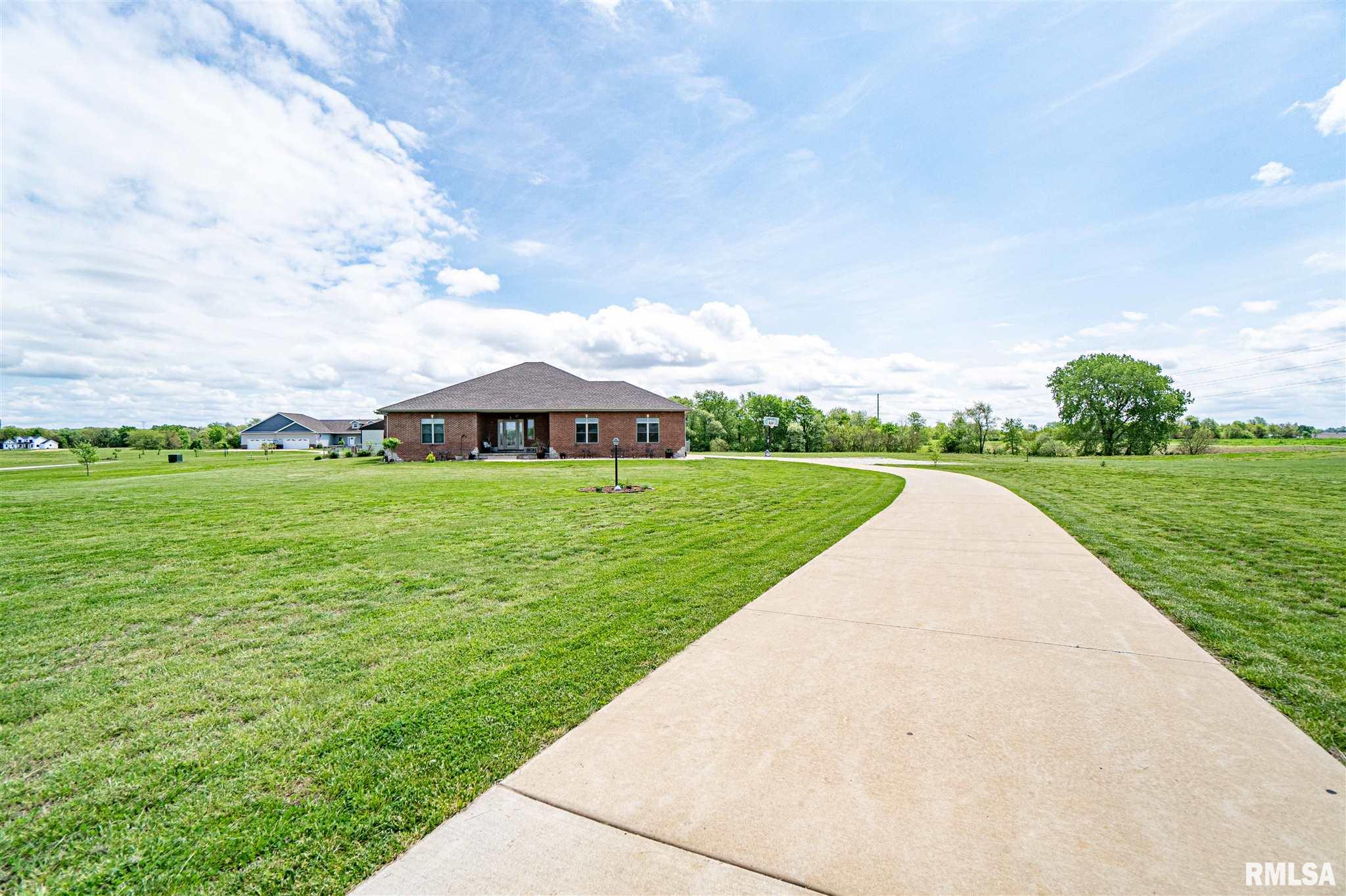 150 California Road Pekin, IL 61554 - Photo 10 of 35