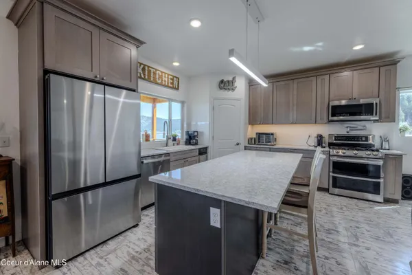 $1,275,000 | 14601 Highway 5, St. Maries, ID 83861