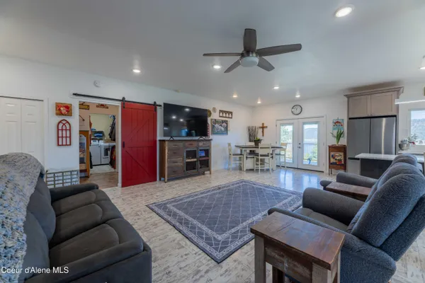 $1,275,000 | 14601 Highway 5, St. Maries, ID 83861