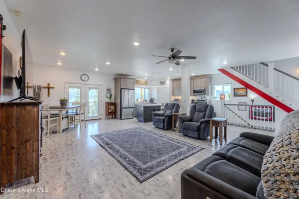 $1,275,000 | 14601 Highway 5, St. Maries, ID 83861