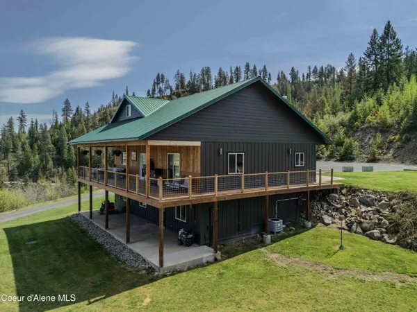$1,275,000 | 14601 Highway 5, St. Maries, ID 83861