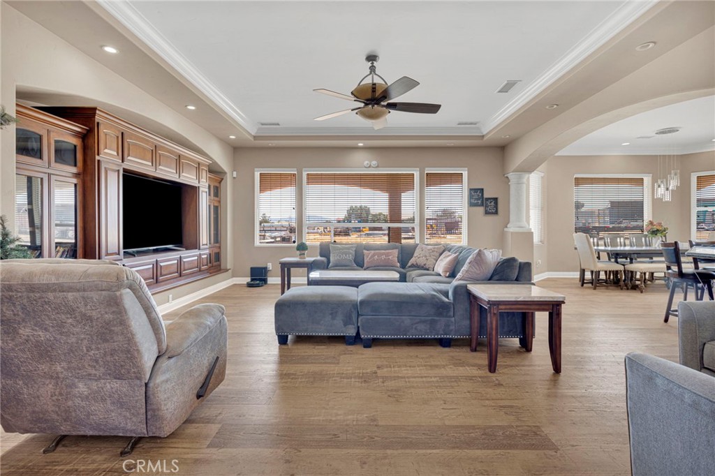 14201 Rodeo Road Hesperia, CA 92344 - Photo 6 of 39