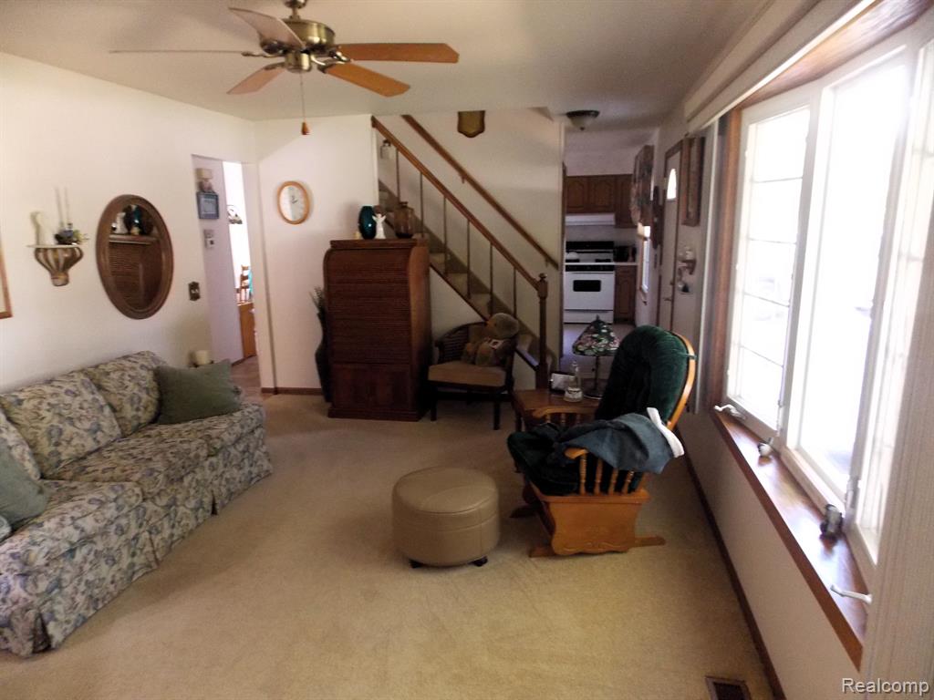 1496 Haines Road Lapeer, MI 48446 - Photo 2 of 28