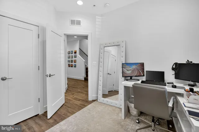 $1,049,900 | 3510 Bellflower Lane, Rockville, MD 20852