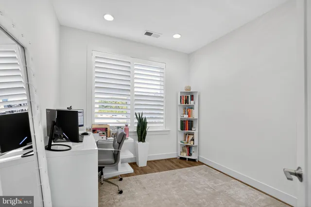 $1,049,900 | 3510 Bellflower Lane, Rockville, MD 20852