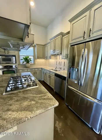 $2,200 | 218 Brightwood Drive, Lafayette, LA 70508