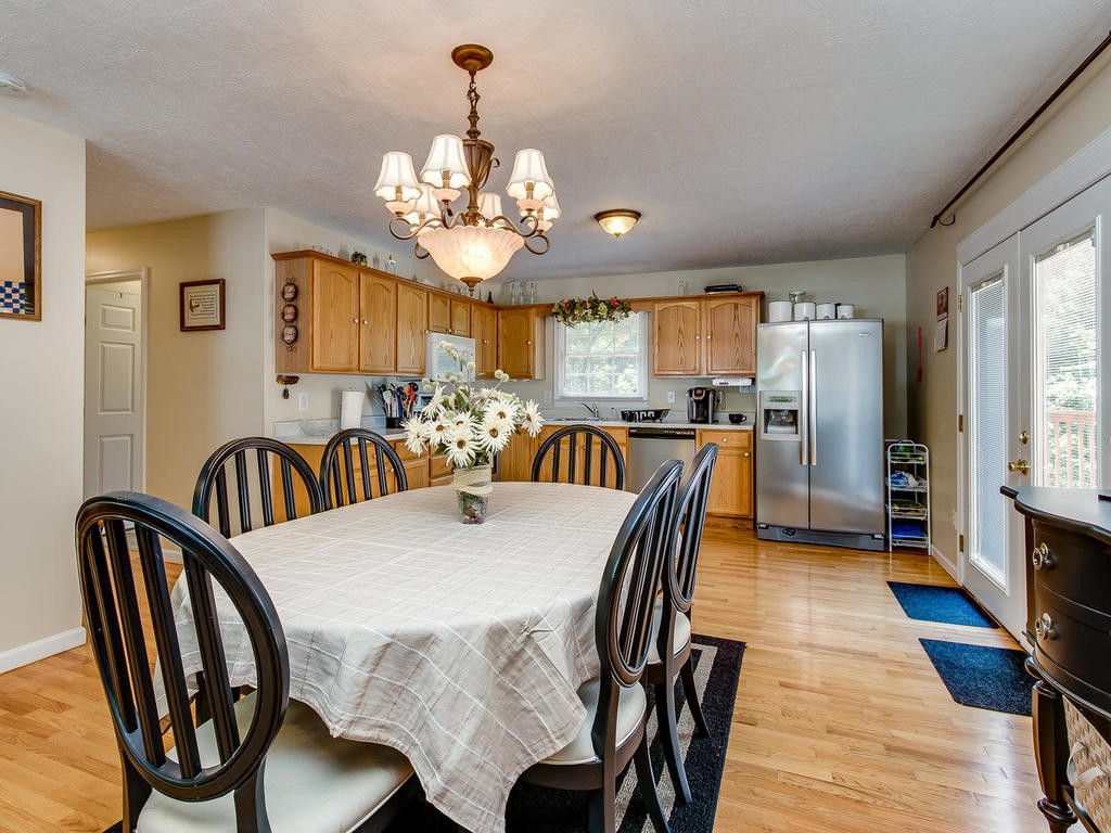 152 Vaughn Road Hampton, TN 37658 - Photo 14 of 29 Photo 14