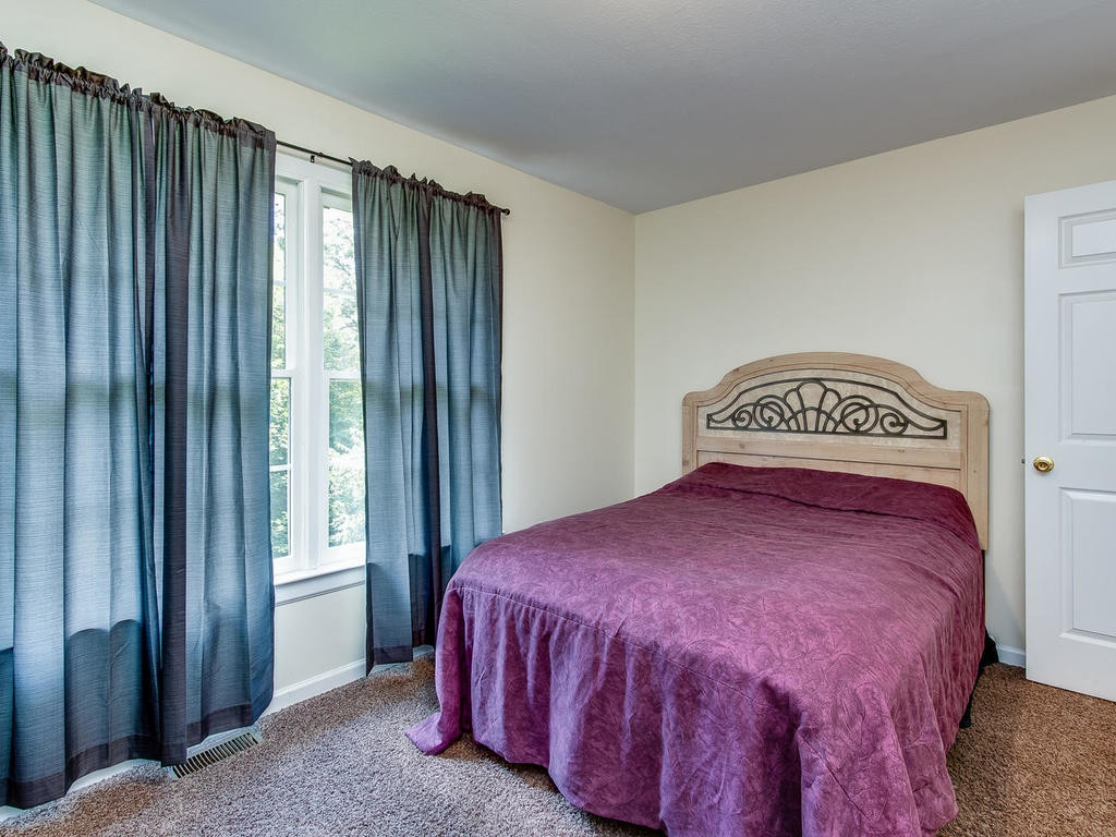 152 Vaughn Road Hampton, TN 37658 - Photo 20 of 29 Photo 20