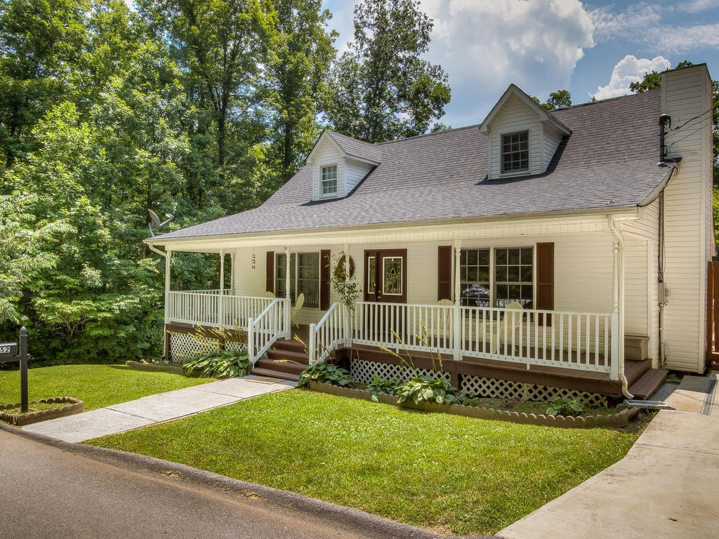 152 Vaughn Road Hampton, TN 37658 - Photo 2 of 29 Photo 2