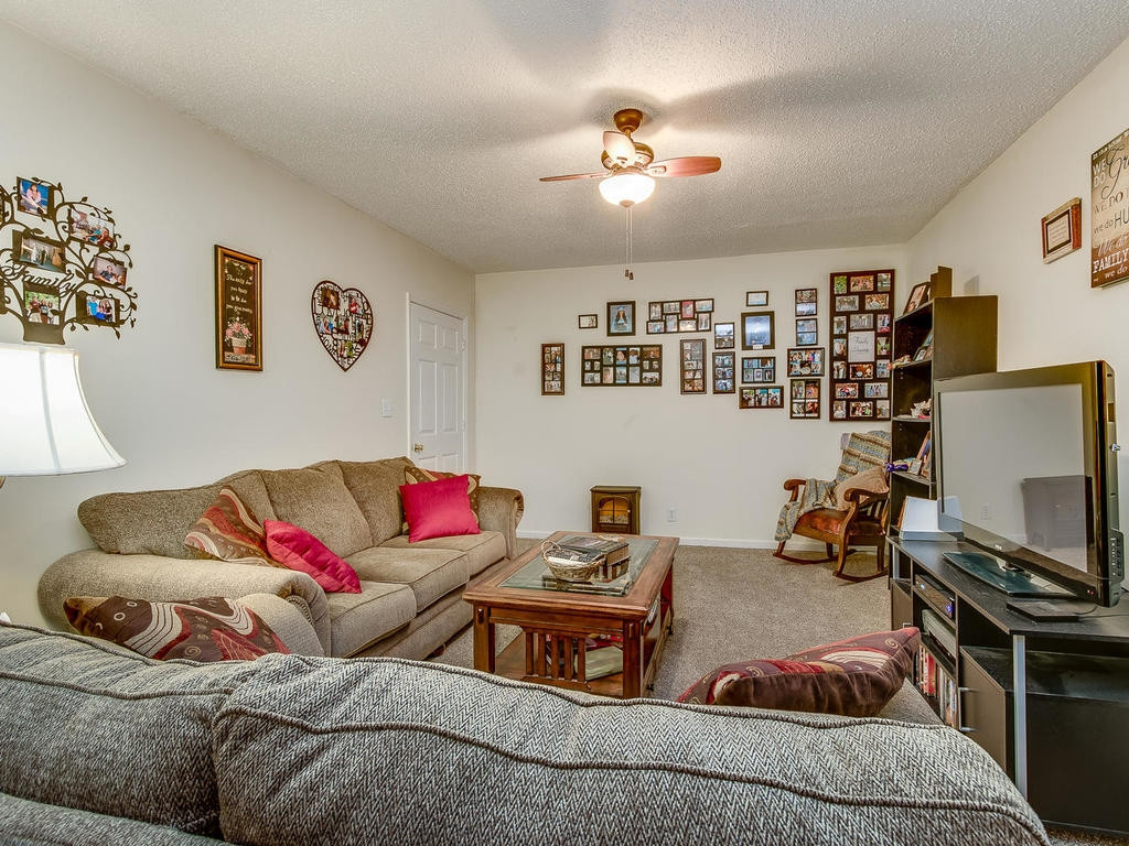 152 Vaughn Road Hampton, TN 37658 - Photo 23 of 29 basement den