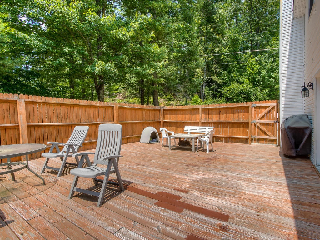 152 Vaughn Road Hampton, TN 37658 - Photo 26 of 29 privacy