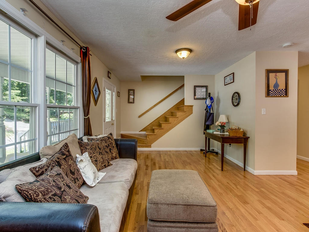 152 Vaughn Road Hampton, TN 37658 - Photo 7 of 29 Photo 7