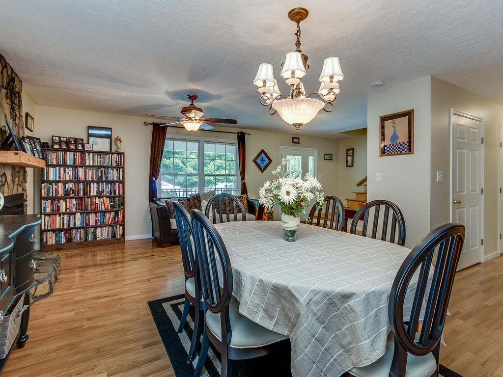 152 Vaughn Road Hampton, TN 37658 - Photo 10 of 29 Photo 10
