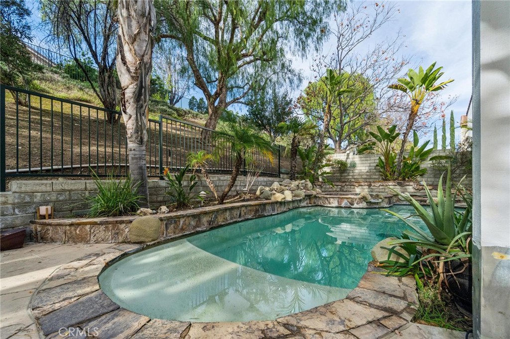 26013 Twain Place Stevenson Ranch, CA 91381 - Photo 24 of 29