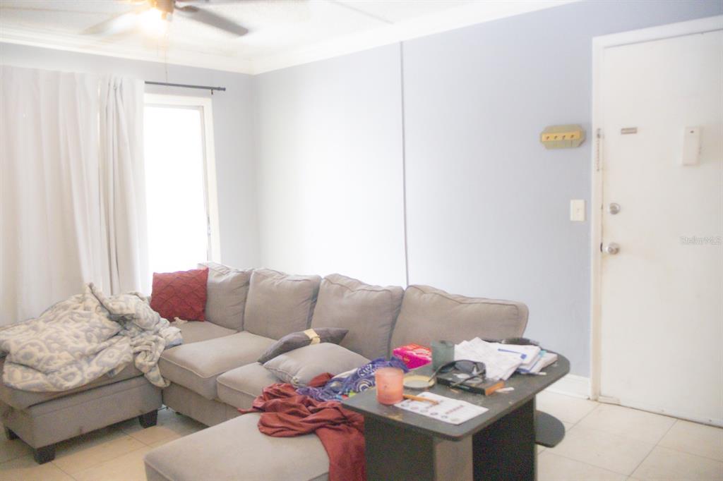 924 Lake Destiny Road, Unit D Altamonte Springs, FL 32714 - Photo 2 of 10