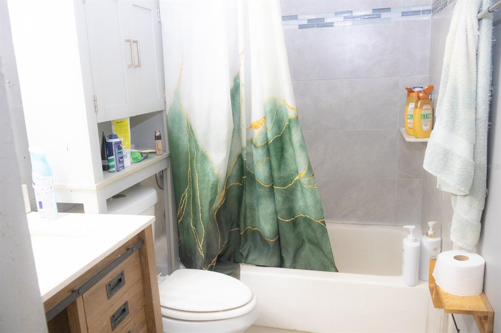 924 Lake Destiny Road, Unit D Altamonte Springs, FL 32714 - Photo 3 of 10