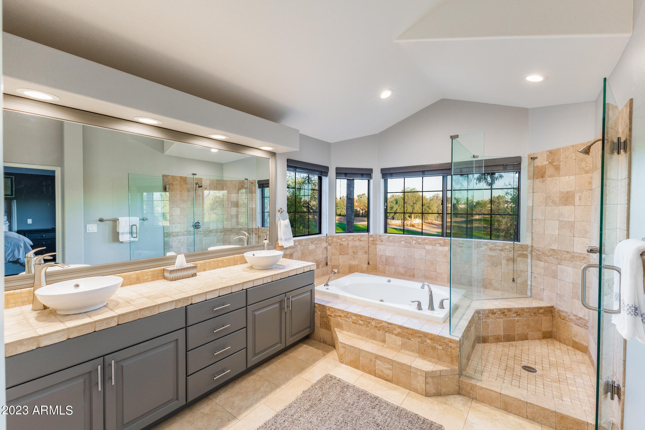 7525 East Gainey Ranch Road, Unit 144 Scottsdale, AZ 85258 - Photo 24 of 63 Primary Suite Bathroom