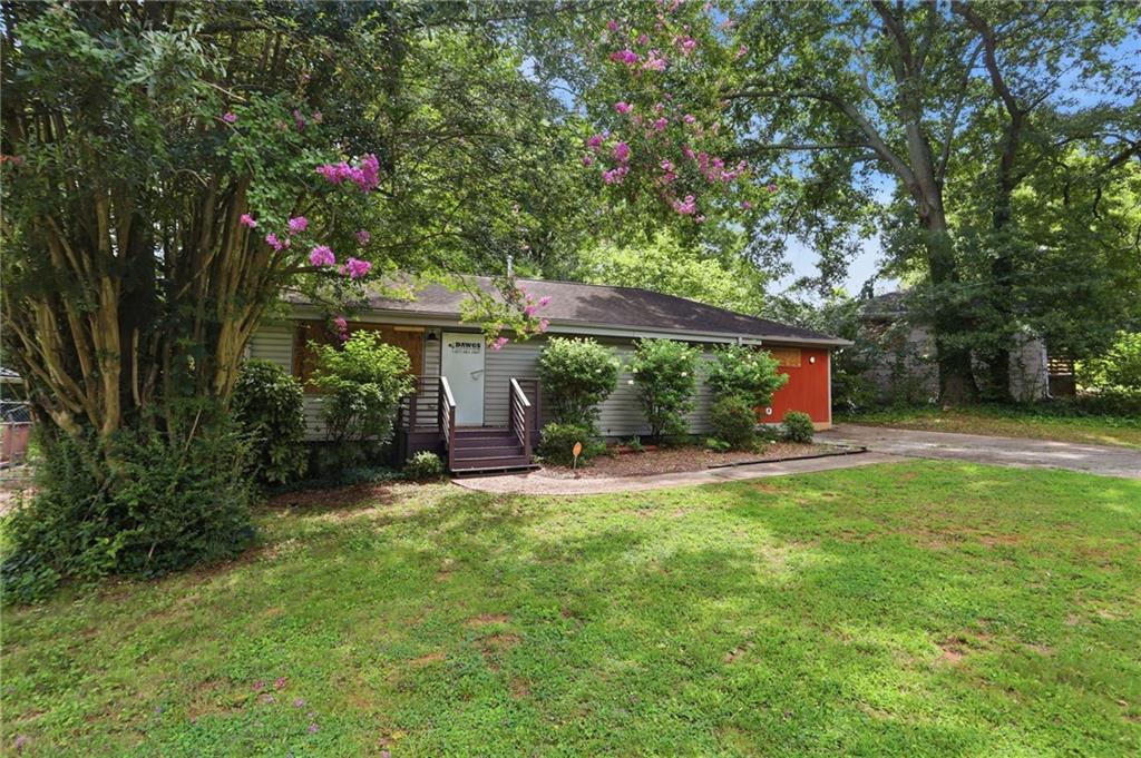 1996 Meadow Lane Decatur, GA 30032 - Photo 3 of 26 Gallery Image 3