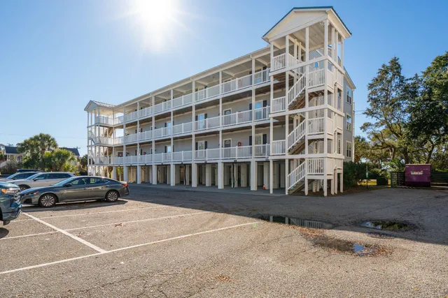$385,000 | 2262 Folly Road, Unit 2B, Charleston, SC 29412