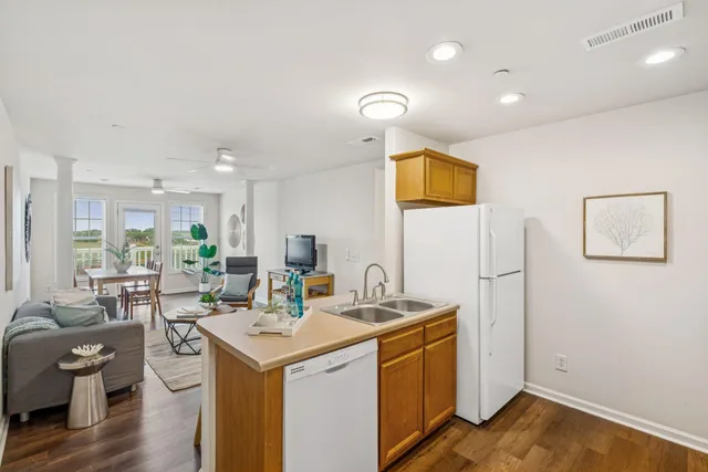 $385,000 | 2262 Folly Road, Unit 2B, Charleston, SC 29412