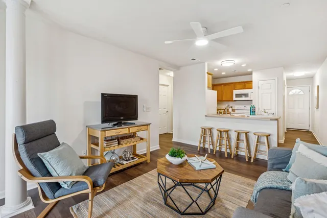 $385,000 | 2262 Folly Road, Unit 2B, Charleston, SC 29412