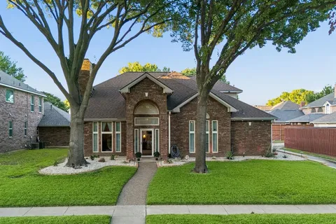 $425,000 | 9105 Clearlake Drive, Rowlett, TX 75088
